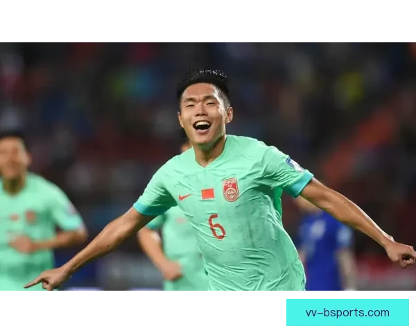 刘殿座神勇扑救守护武汉三镇关键积分助力球队逆境奋战